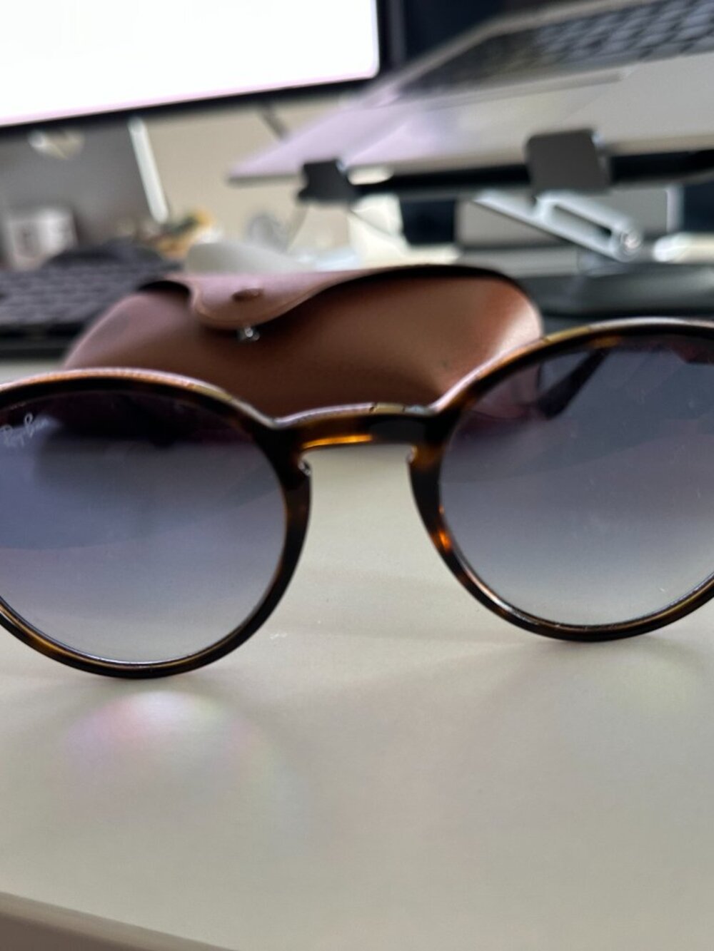 Ray-Bans RB2180 Sunglasses with Case Brown Frame-Blue - Picture 5 of 5